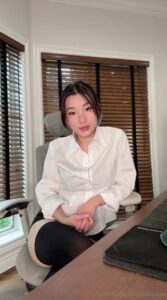 สาวออฟฟิศผิวขาวตัวเล็ก Onlyfans เงี่ยนโคตร ซอยหีด้วยดิลโด้ควยยักษ์ดังลั่นน้ำแตกพุ่ง