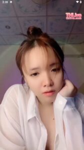คลิปหลุด THlive สาวไทยหุ่นเด็ด โดนควยใหญ่ซอยหีสดแรงแตกในมิดลำ