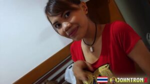 สาวนมใหญ่โออำ โดนฝรั่งควยโขมดซอยหีแตกในโรงแรมหรู